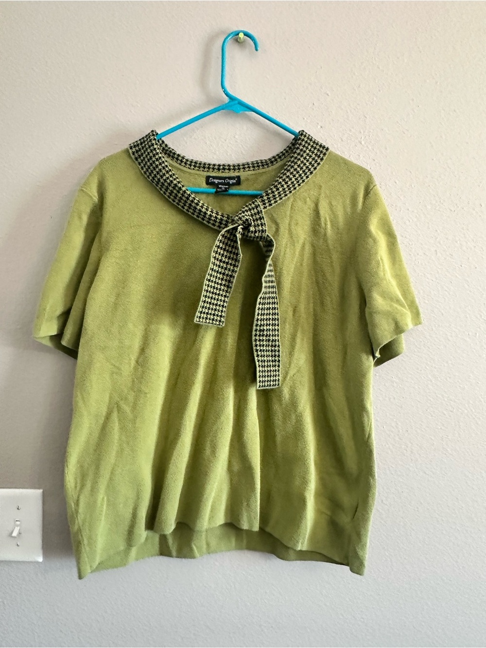 Vintage Green Short Sleeve Sweater with Houndstooth Tie Collar